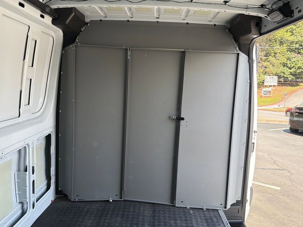 Used 2023 Mercedes-Benz Sprinter 144 Cargo w/ Acoustic Package image 38