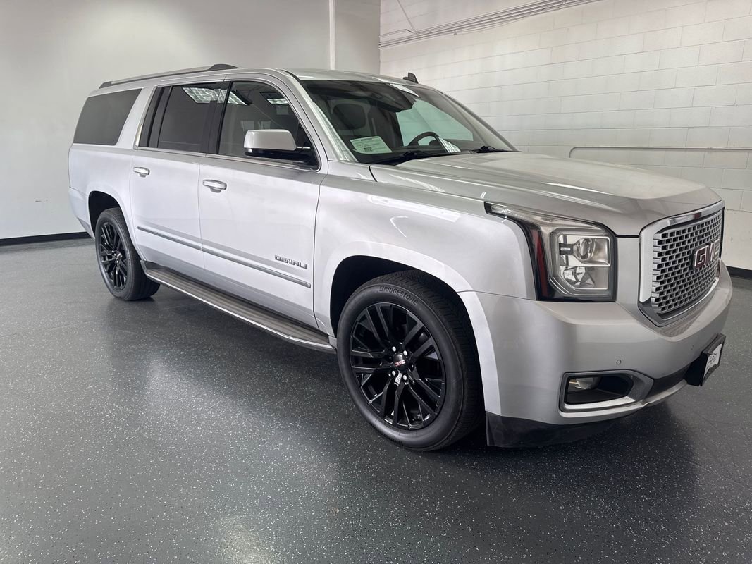 Used 2015 GMC Yukon XL Denali w/ Touring Package AWD/4WD image 2