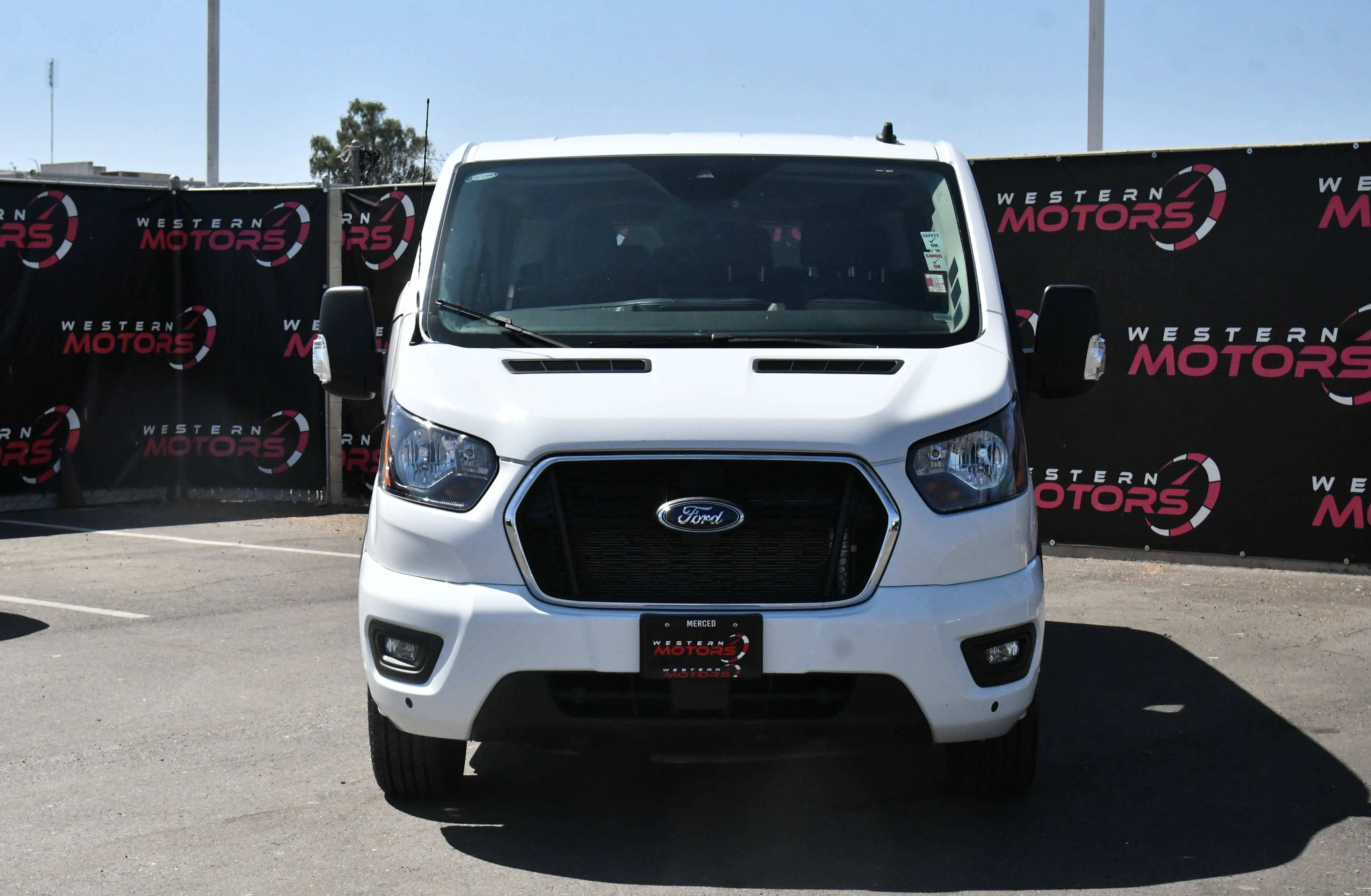 Used 2024 Ford Transit 350 XLT RWD image 2