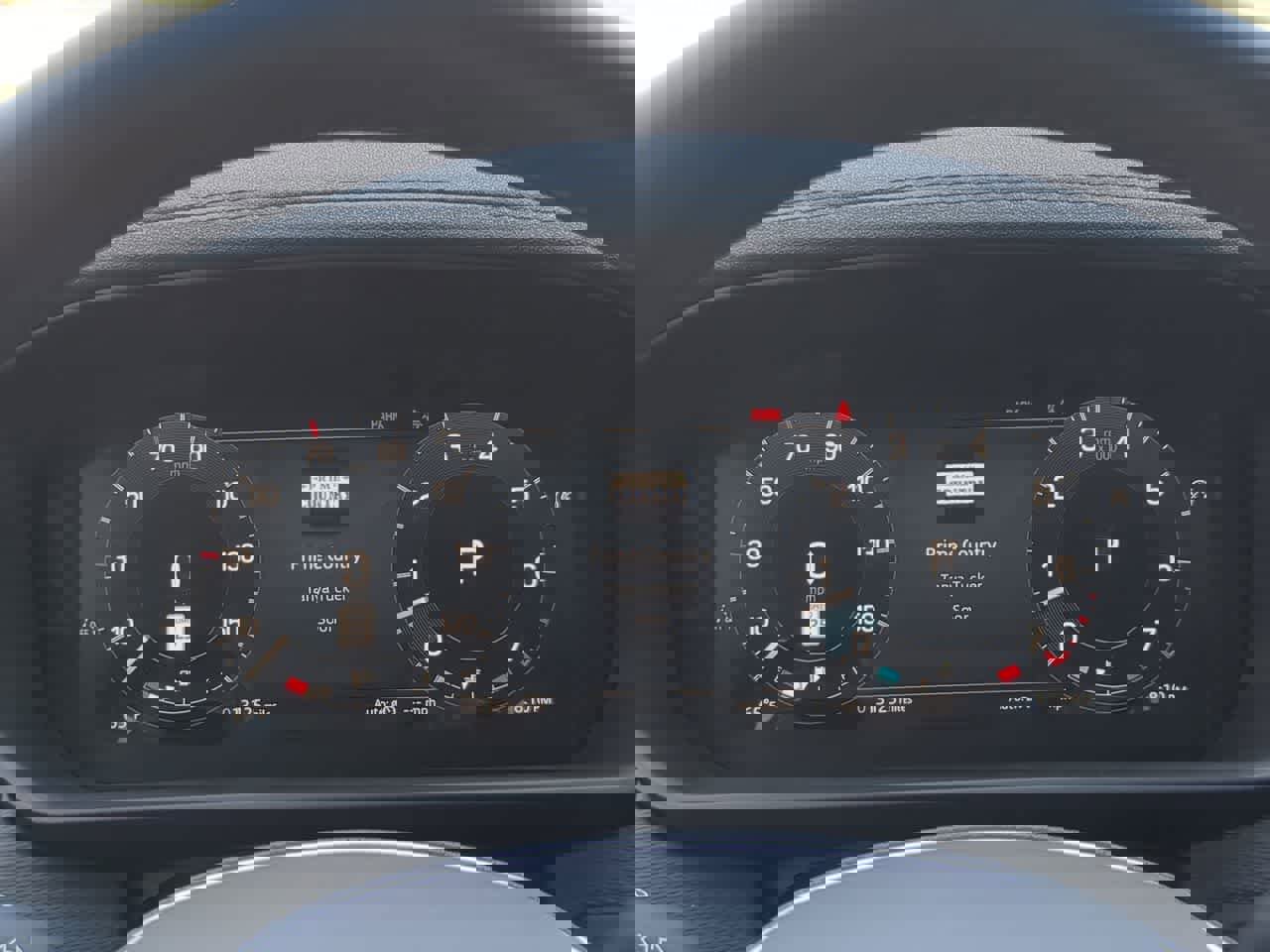 Used 2025 Land Rover Discovery Dynamic SE AWD/4WD image 35