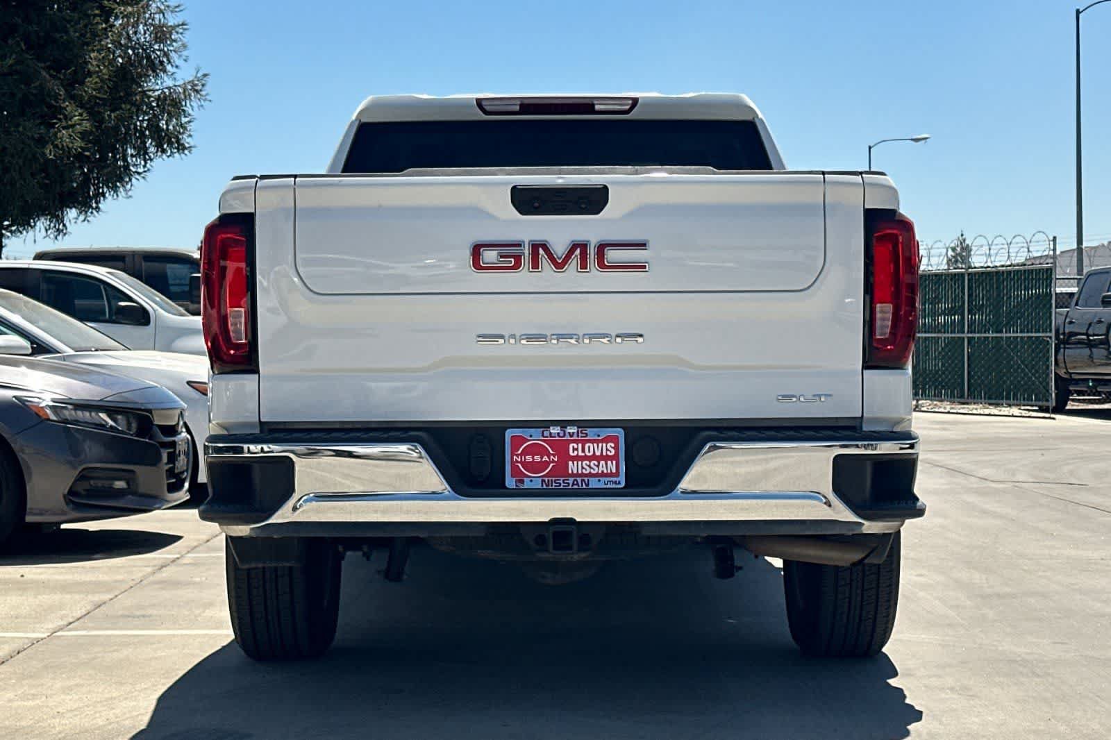 Used 2025 GMC Sierra 1500 SLT RWD image 8