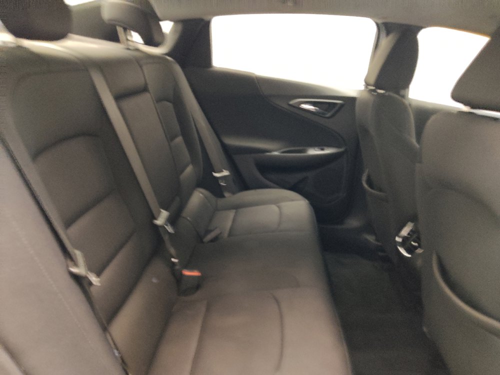 Used 2021 Chevrolet Malibu LT FWD image 19