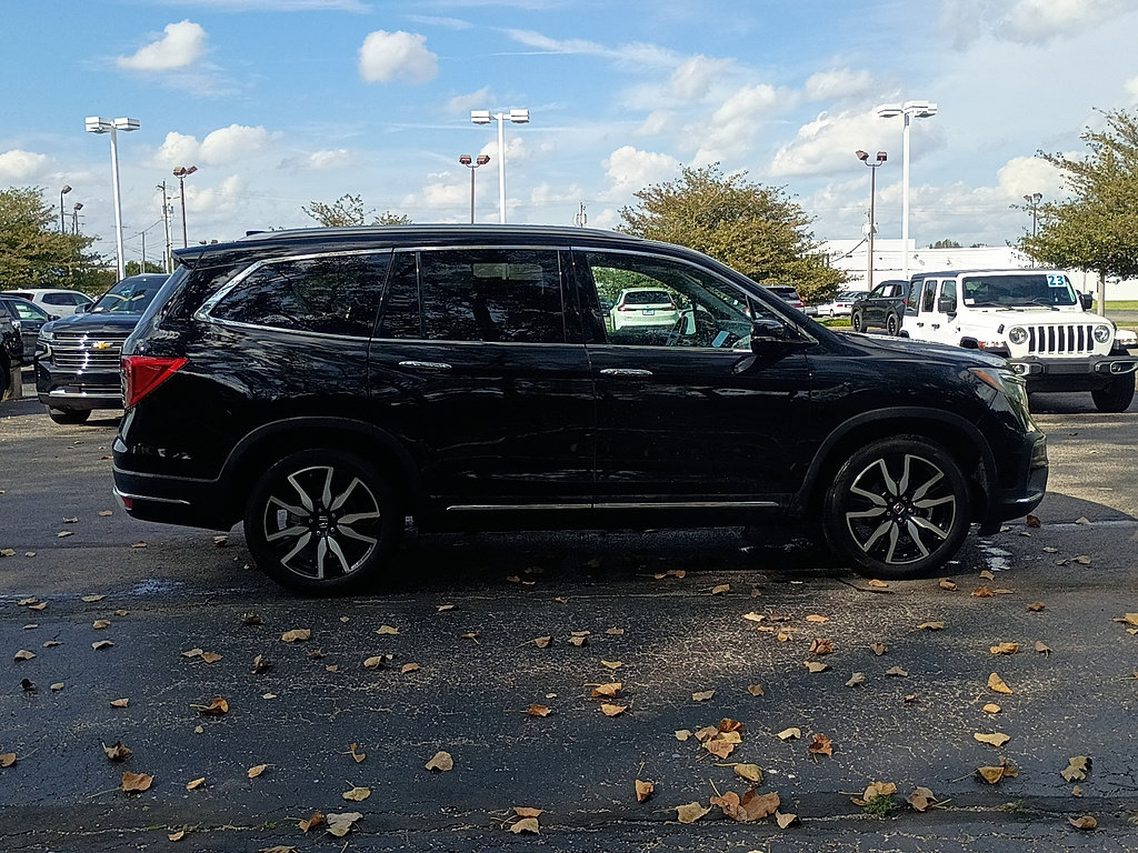 Certified 2022 Honda Pilot Touring image 2
