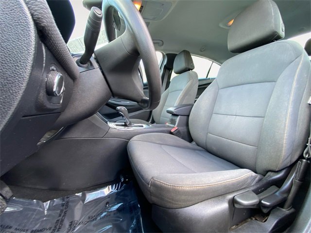 Used 2019 Chevrolet Cruze LS image 9