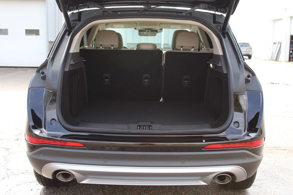 Used 2024 Lincoln Corsair AWD w/ Equipment Group 101A image 16