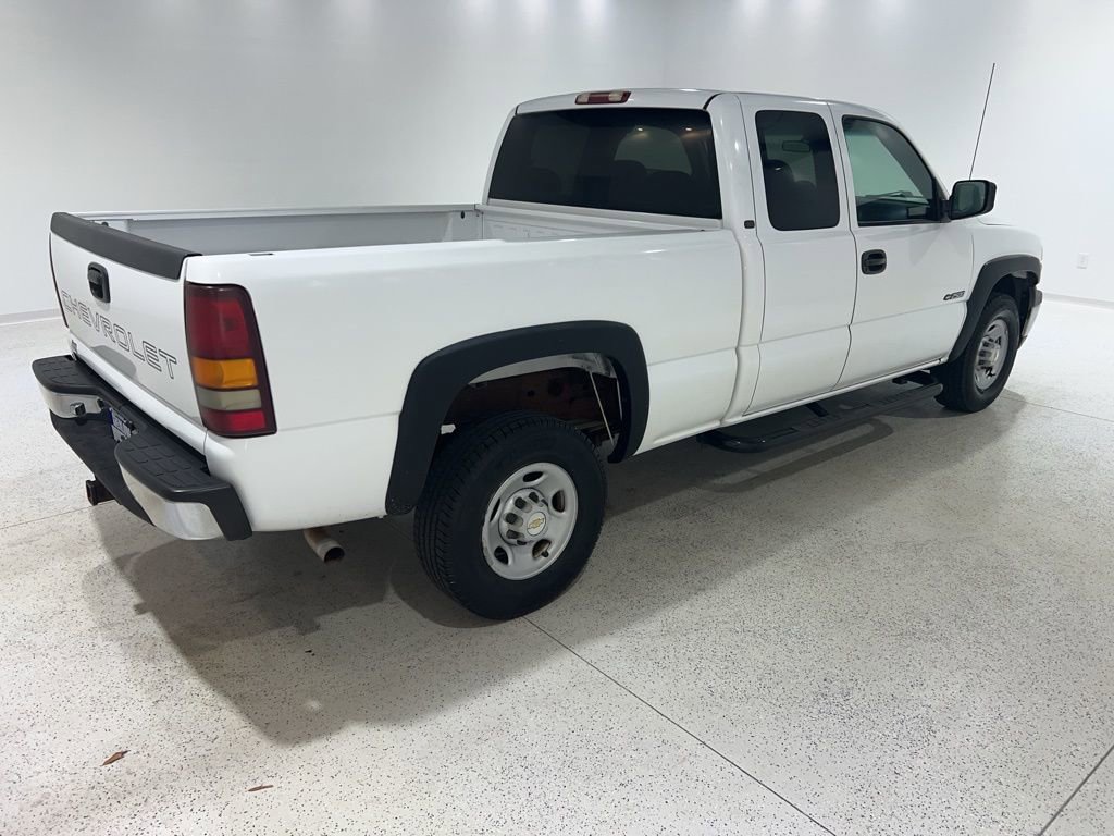 Used 2000 Chevrolet Silverado 2500 Work Truck w/ Firm Ride Suspension Pkg image 5