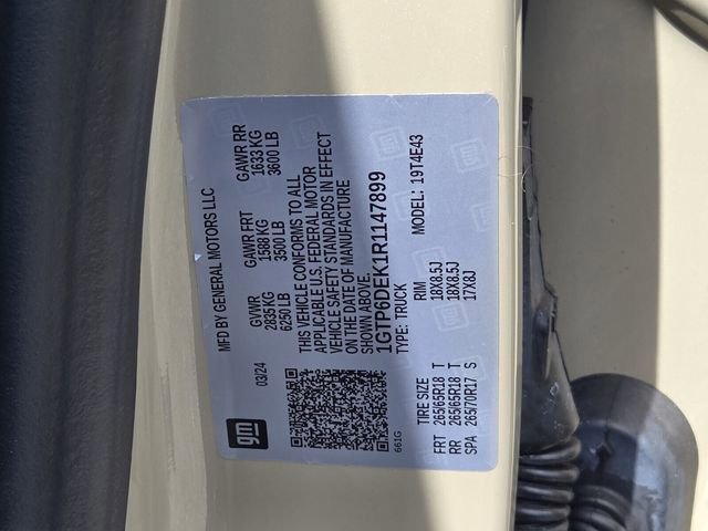 Certified 2024 GMC Canyon AT4 w/ AT4 Premium Package AWD/4WD image 24