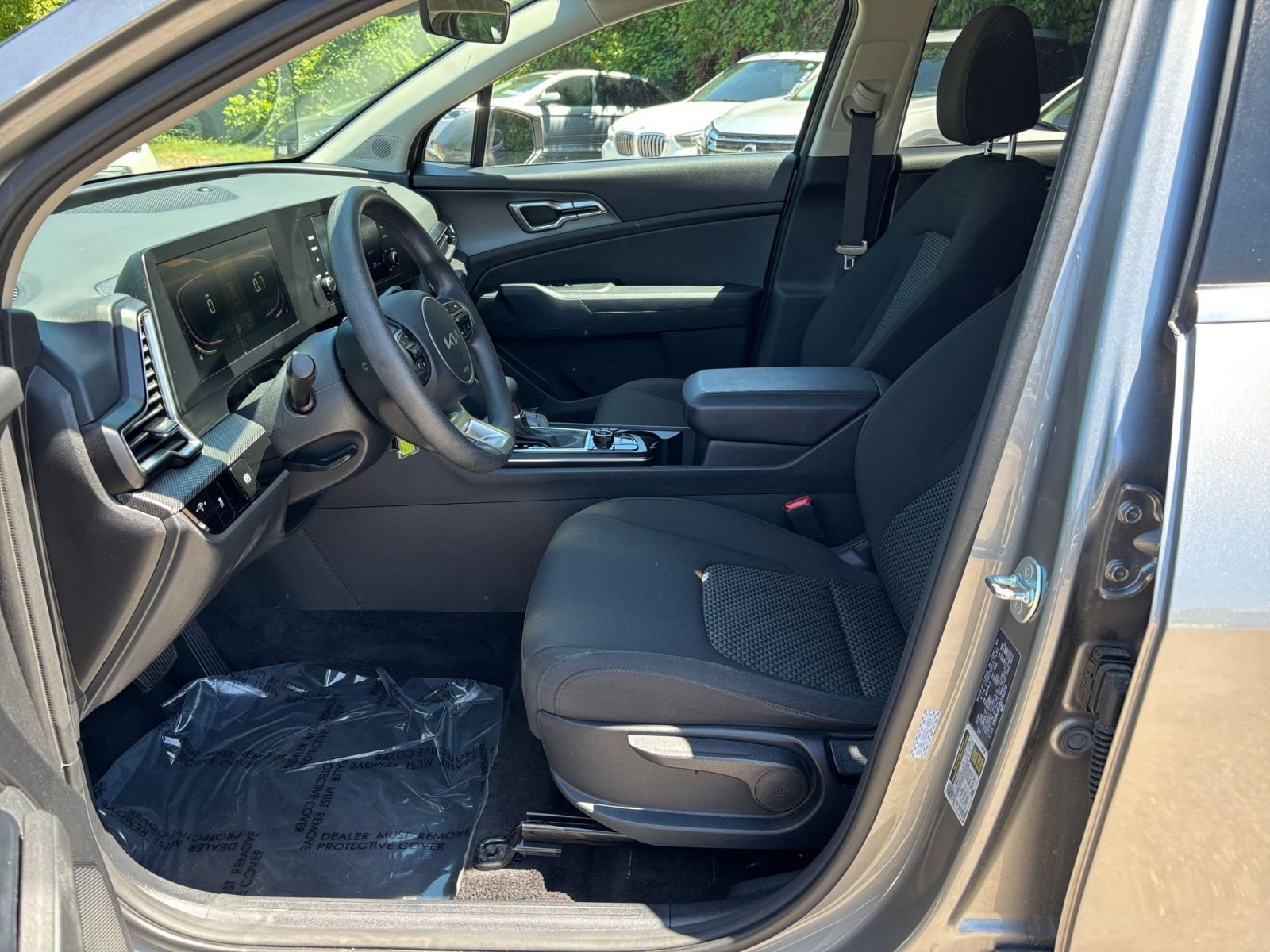 Used 2025 Kia Sportage LX FWD image 24