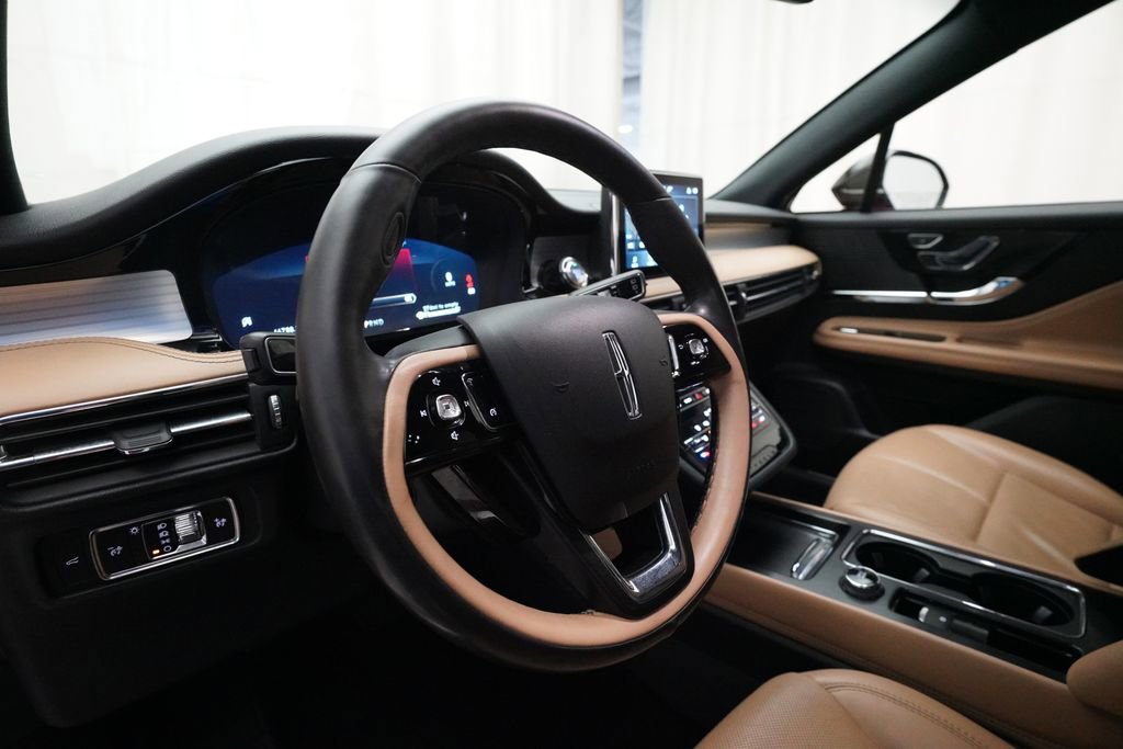 Used 2022 Lincoln Corsair Reserve w/ Elements Package image 8