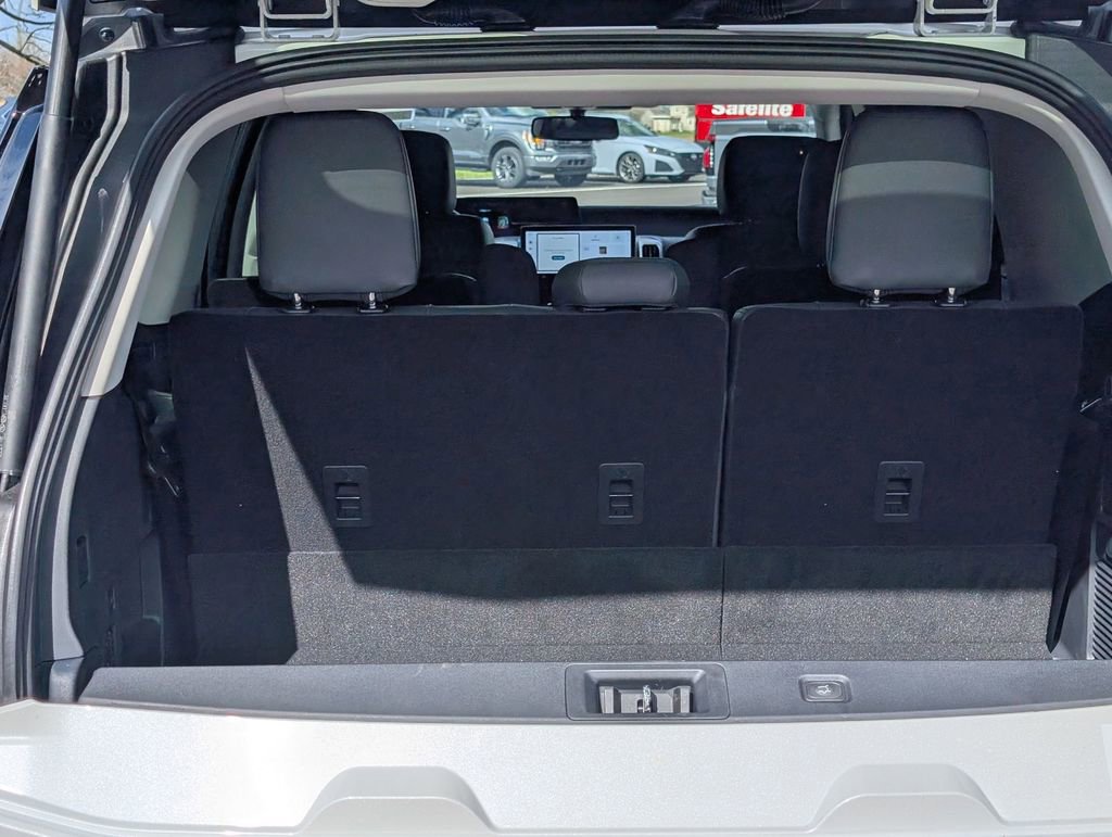 New 2026 Ford Expedition Active image 6