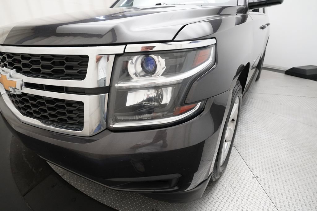 Used 2017 Chevrolet Suburban LT image 24