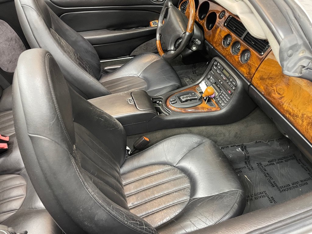Used 2000 Jaguar XK8 Convertible RWD image 33