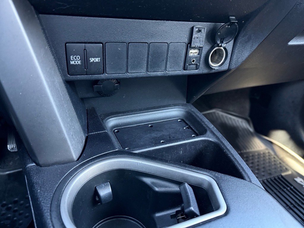 Used 2016 Toyota RAV4 XLE image 23