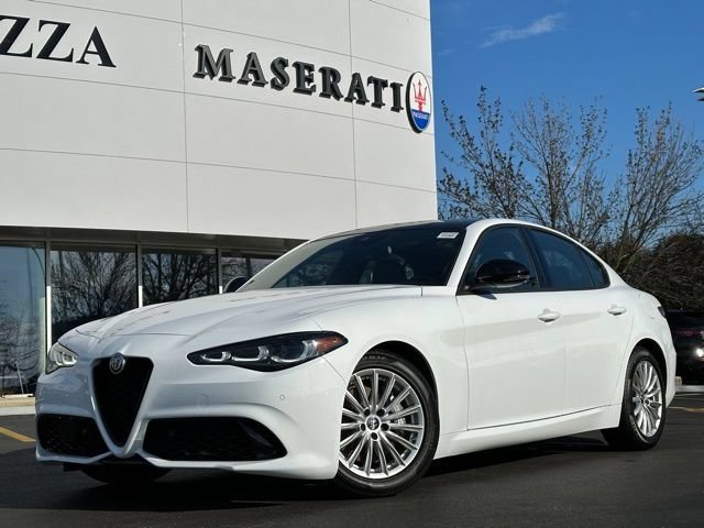 Used 2024 Alfa Romeo Giulia Sprint RWD video 1