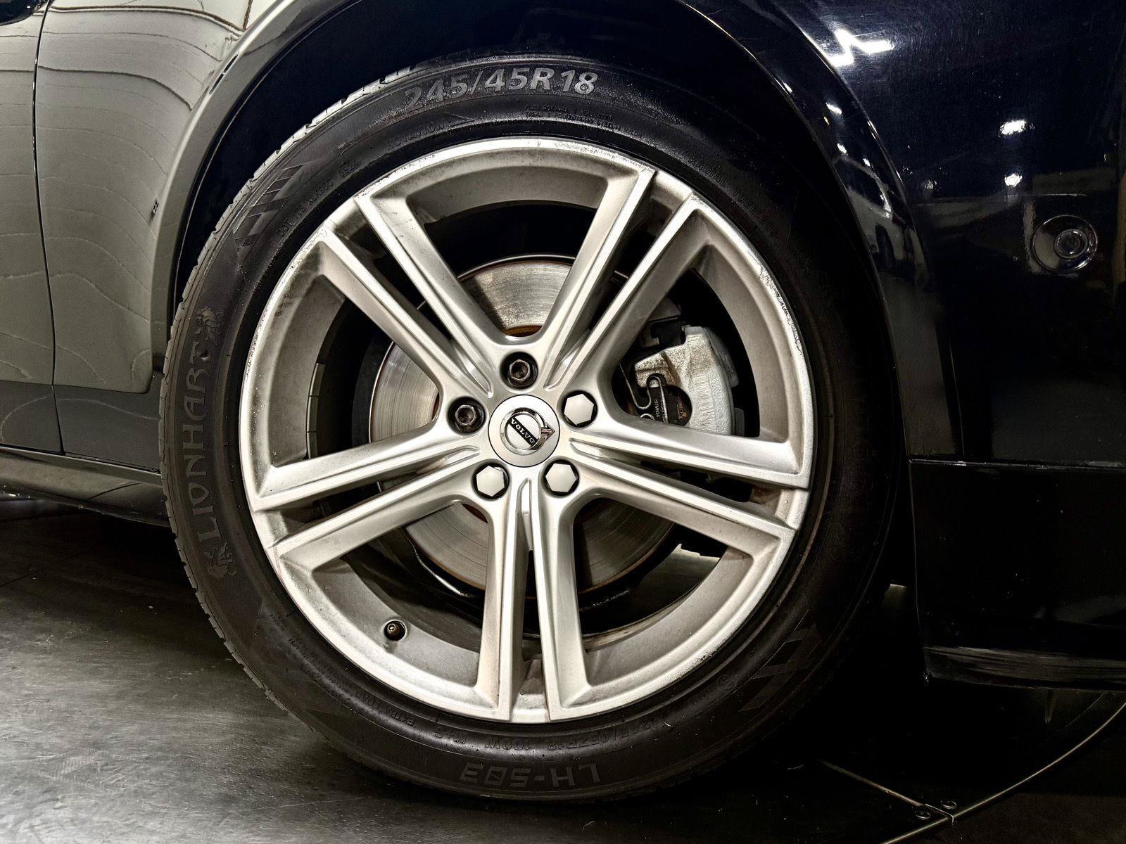 Used 2018 Volvo S90 T5 Momentum w/ Convenience Package FWD image 10