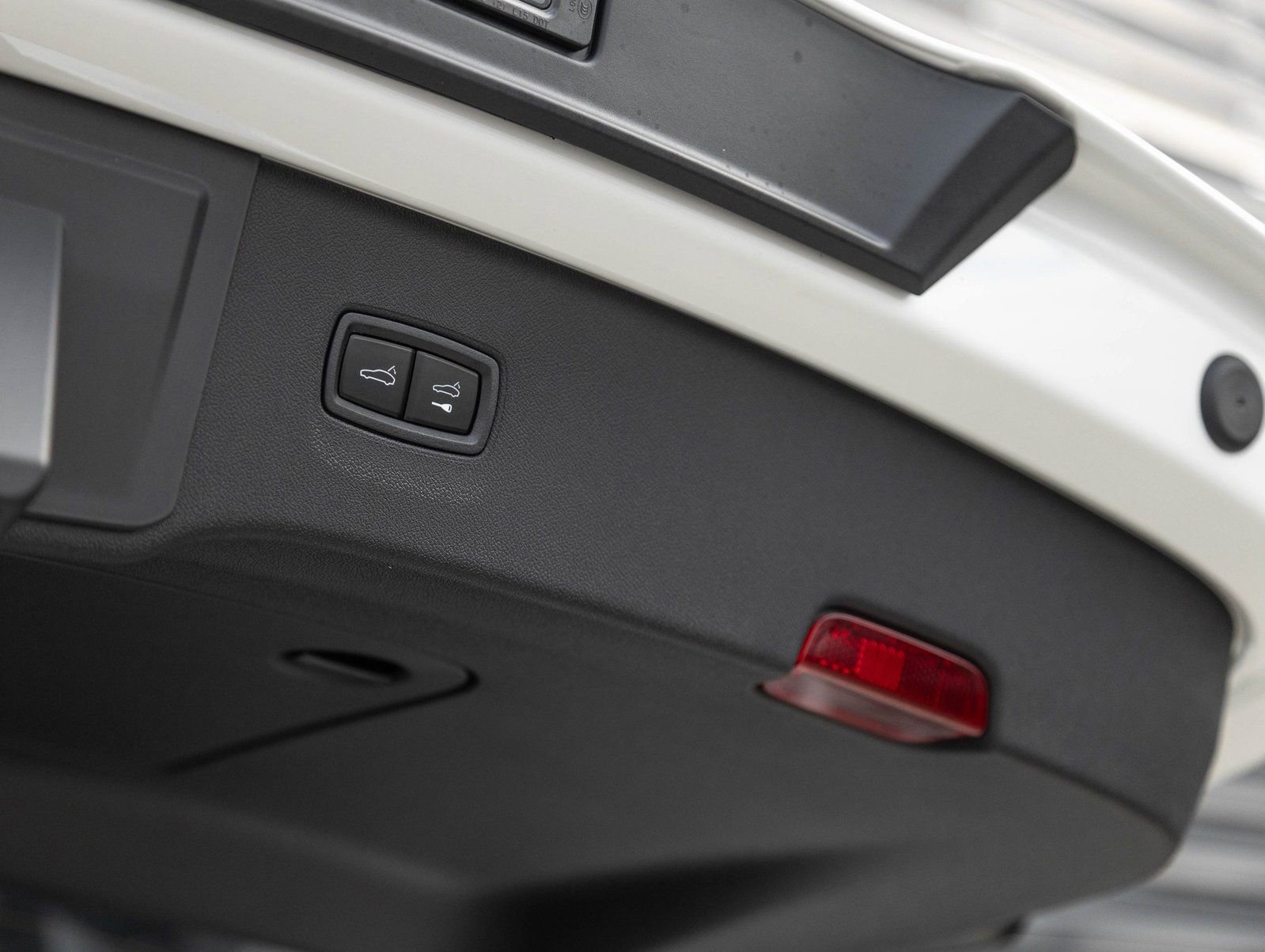 Certified 2026 Porsche Cayenne image 29