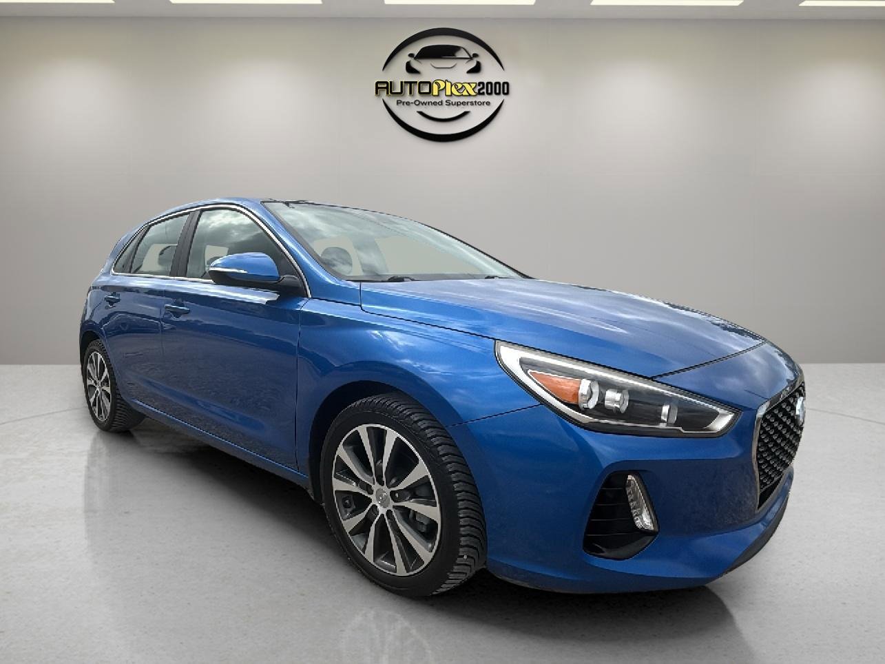 Used 2018 Hyundai Elantra GT w/ Tech Package 03 image 2