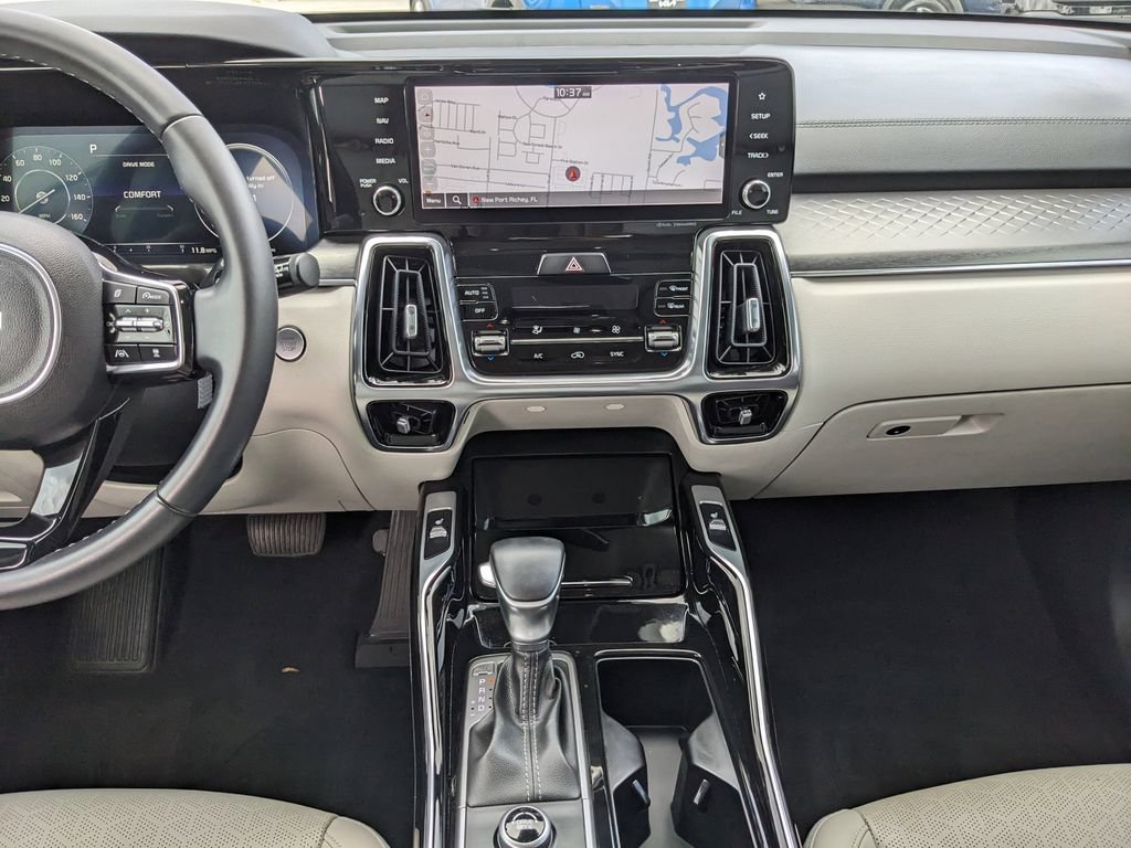Certified 2023 Kia Sorento SX FWD image 17