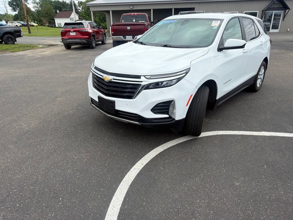 Used 2024 Chevrolet Equinox LT w/ LPO, Floor Liner Package AWD/4WD image 3