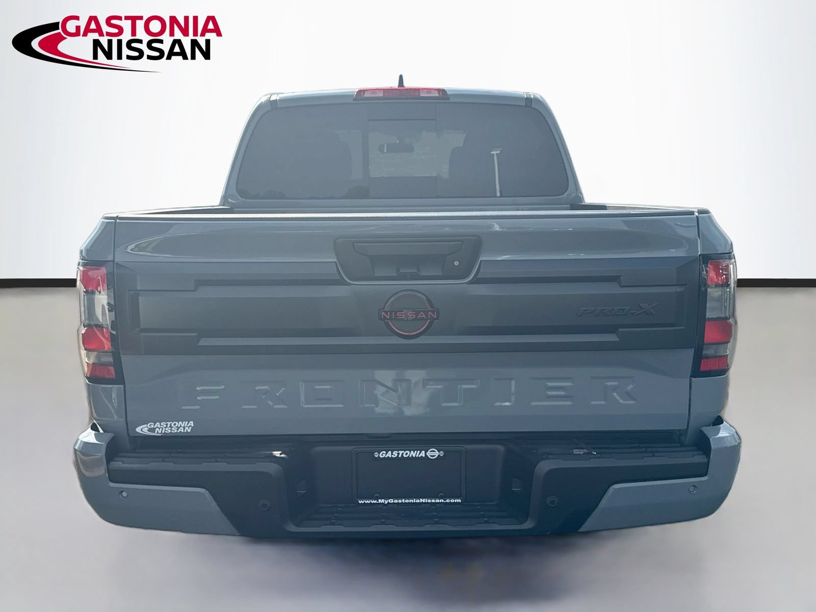 Used 2025 Nissan Frontier Pro-X RWD image 7