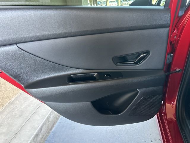 Certified 2025 Hyundai Elantra Sport image 19