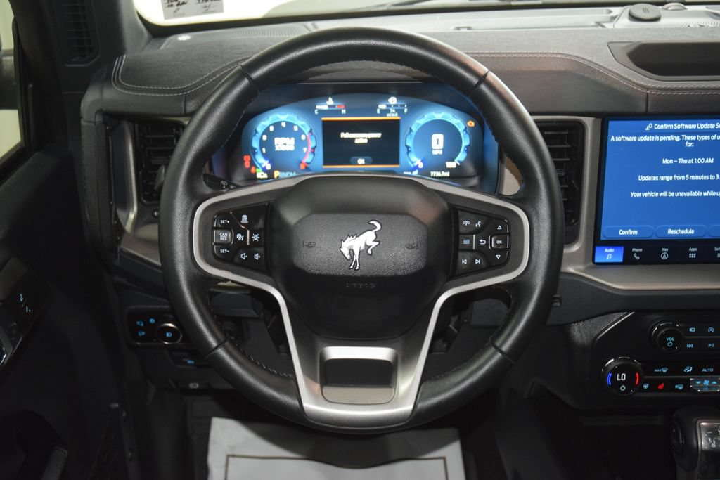 Used 2025 Ford Bronco Outer Banks AWD/4WD image 40