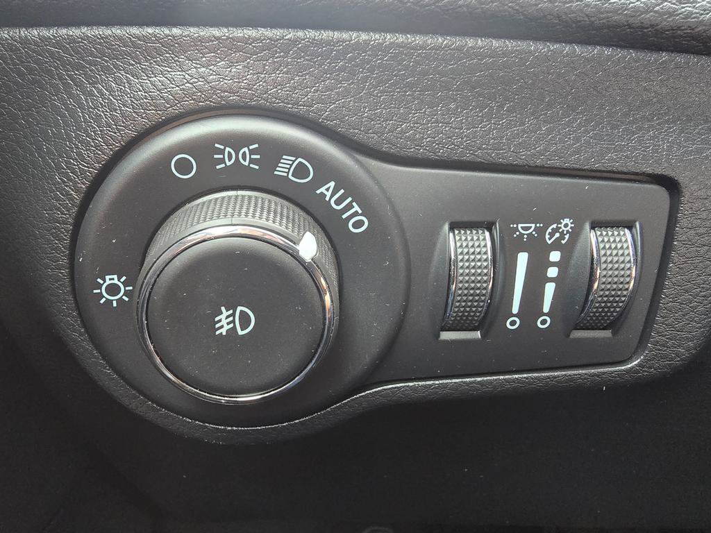 Used 2021 Jeep Compass Limited w/ Elite Interior Group AWD/4WD image 22