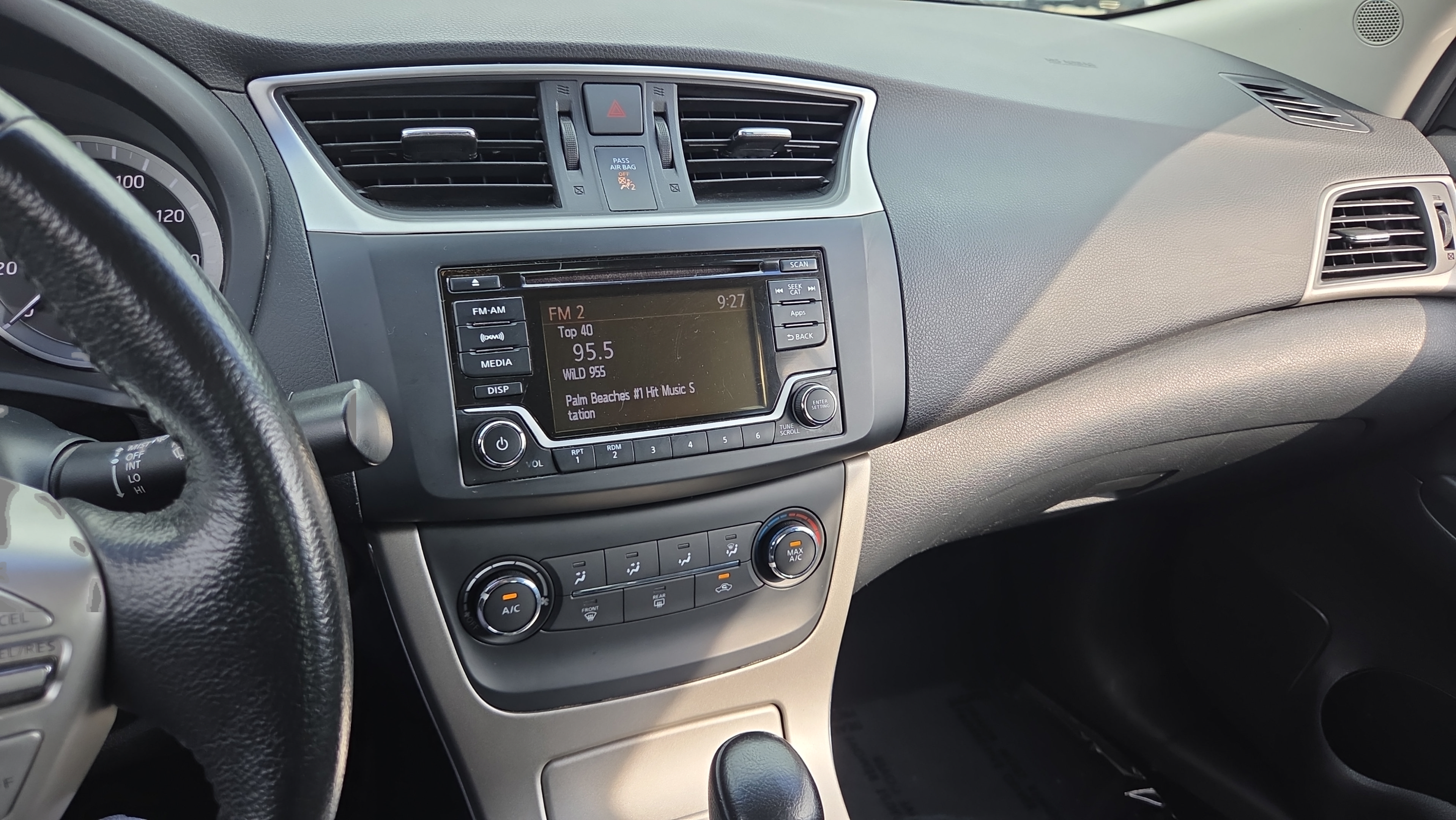 Used 2015 Nissan Sentra SV FWD image 24