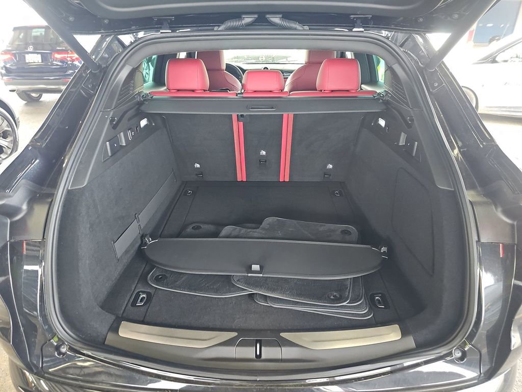 Used 2023 Maserati Grecale Modena image 10