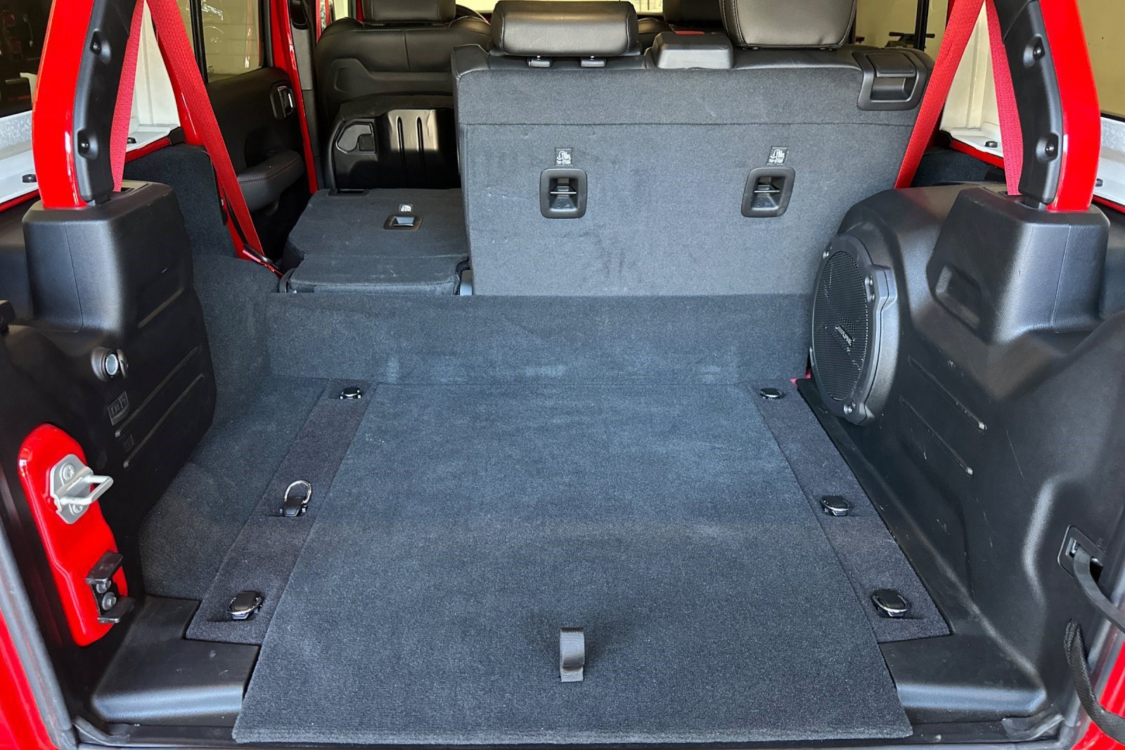 Used 2023 Jeep Wrangler Unlimited Rubicon 4xe AWD/4WD image 27