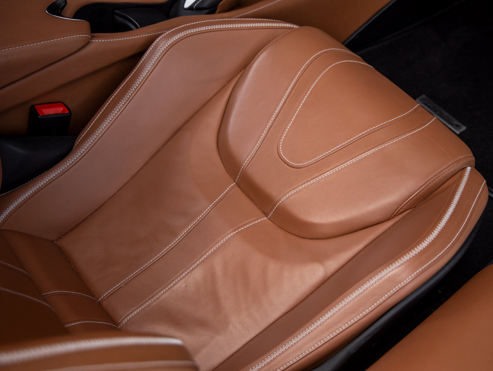 Used 2018 McLaren 720S RWD image 38