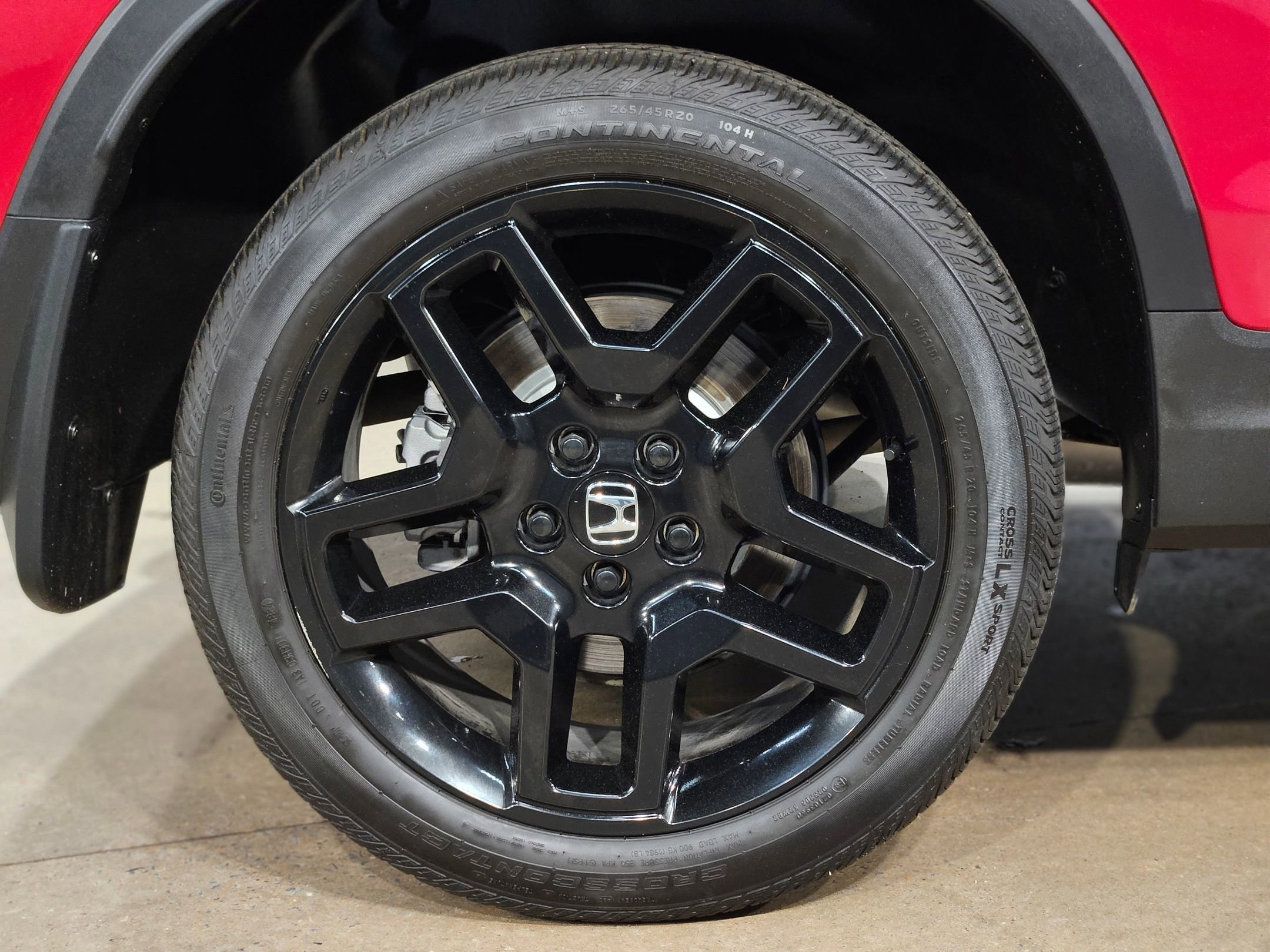 Used 2025 Honda Passport Black Edition image 17