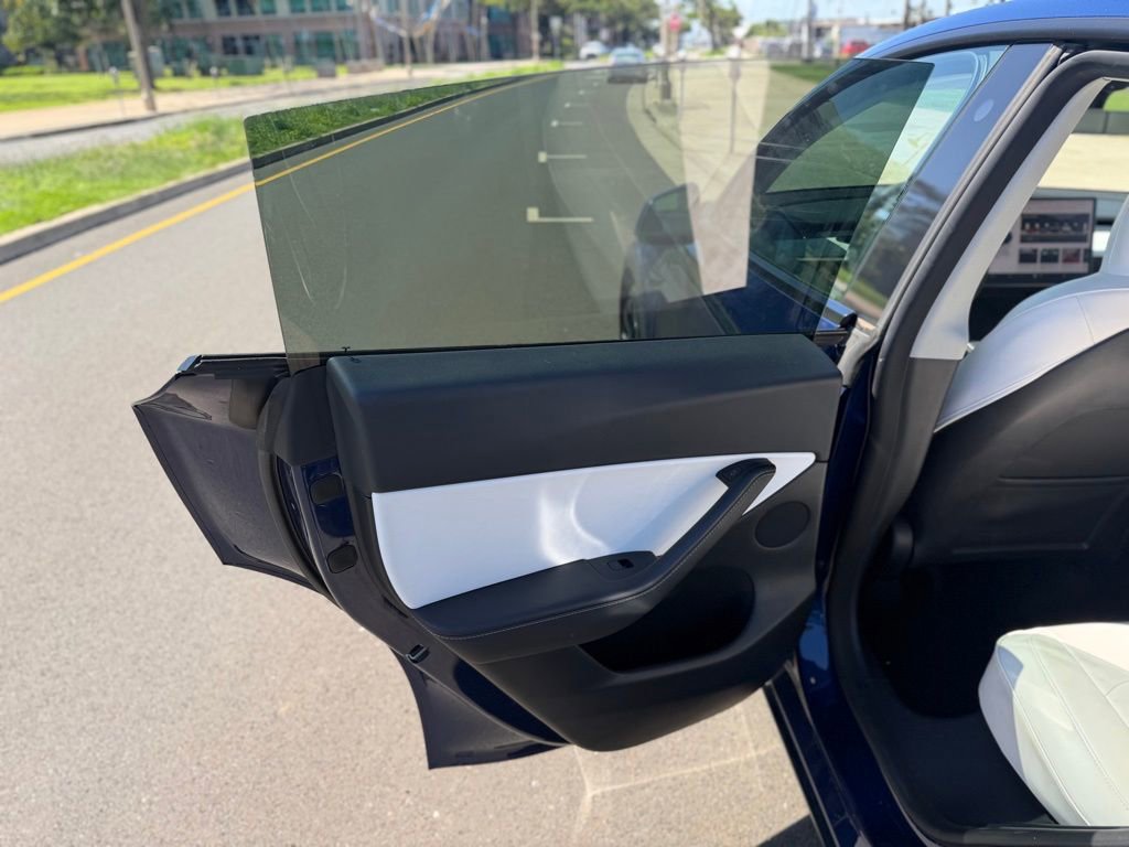 Used 2022 Tesla Model Y Performance image 9