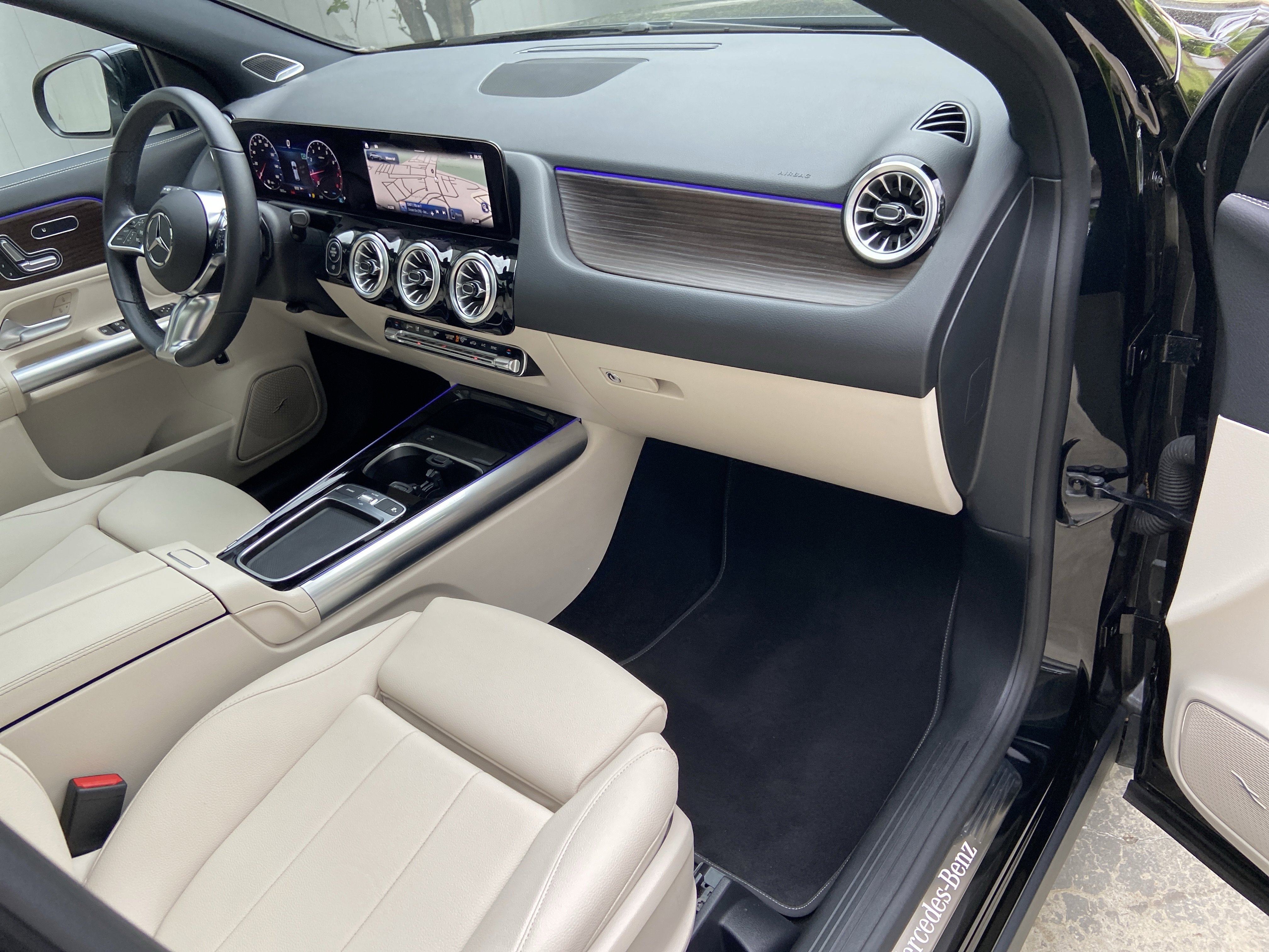 Certified 2025 Mercedes-Benz GLA 250 4MATIC image 47