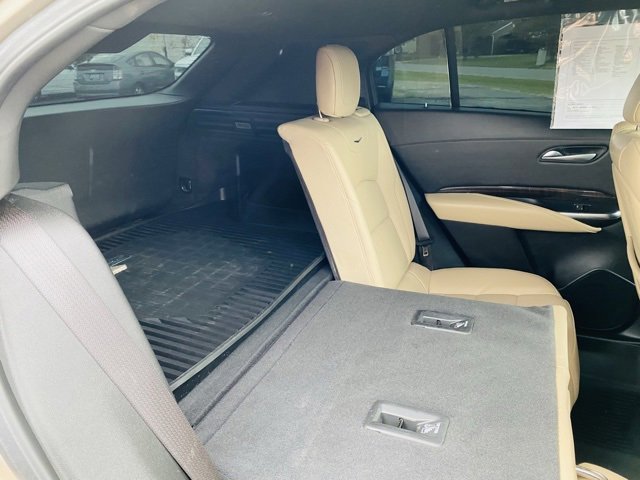 Used 2025 Cadillac XT4 Premium Luxury image 21