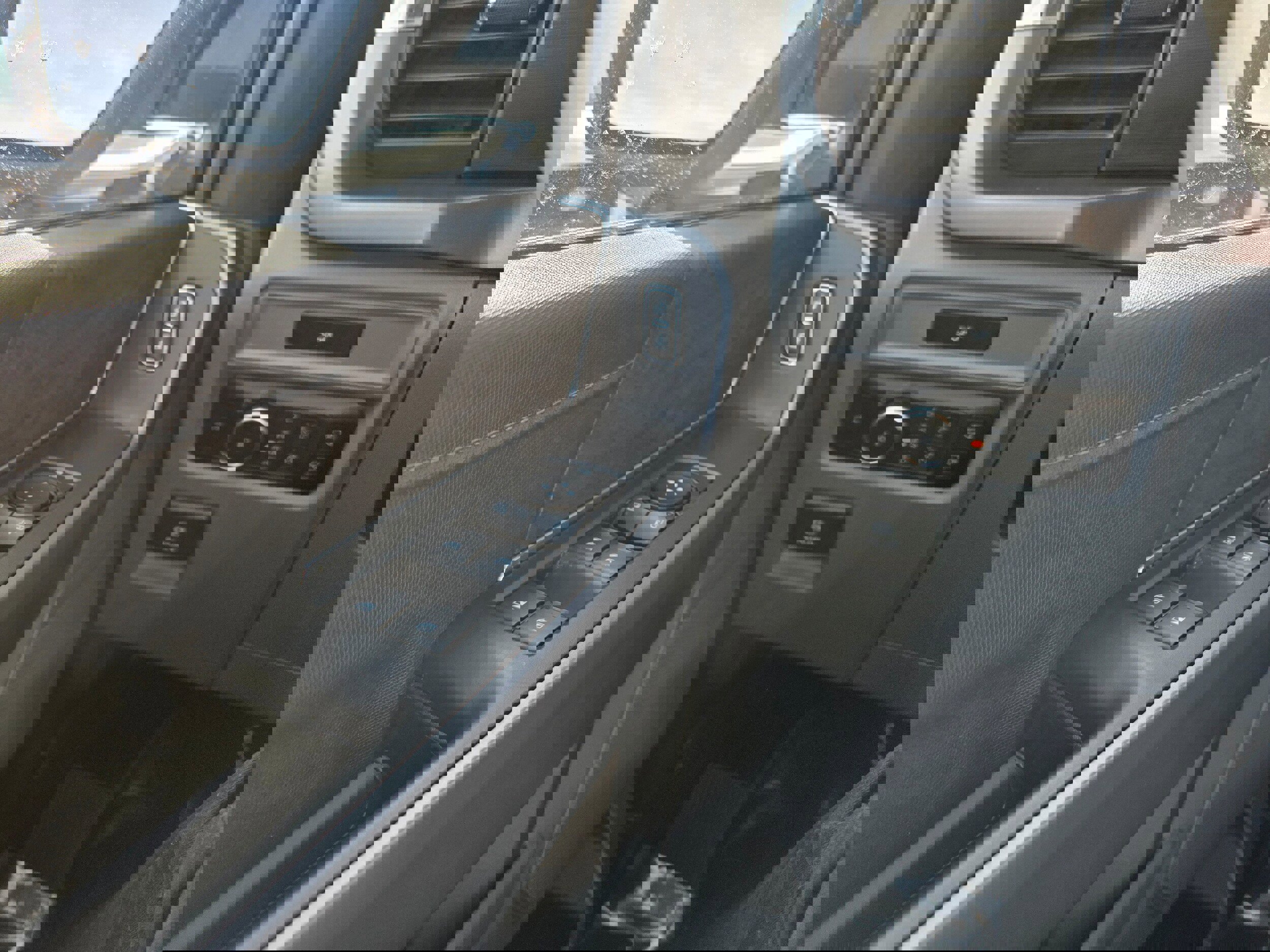 New 2026 Ford F150 XLT w/ Equipment Group 302A MID image 19