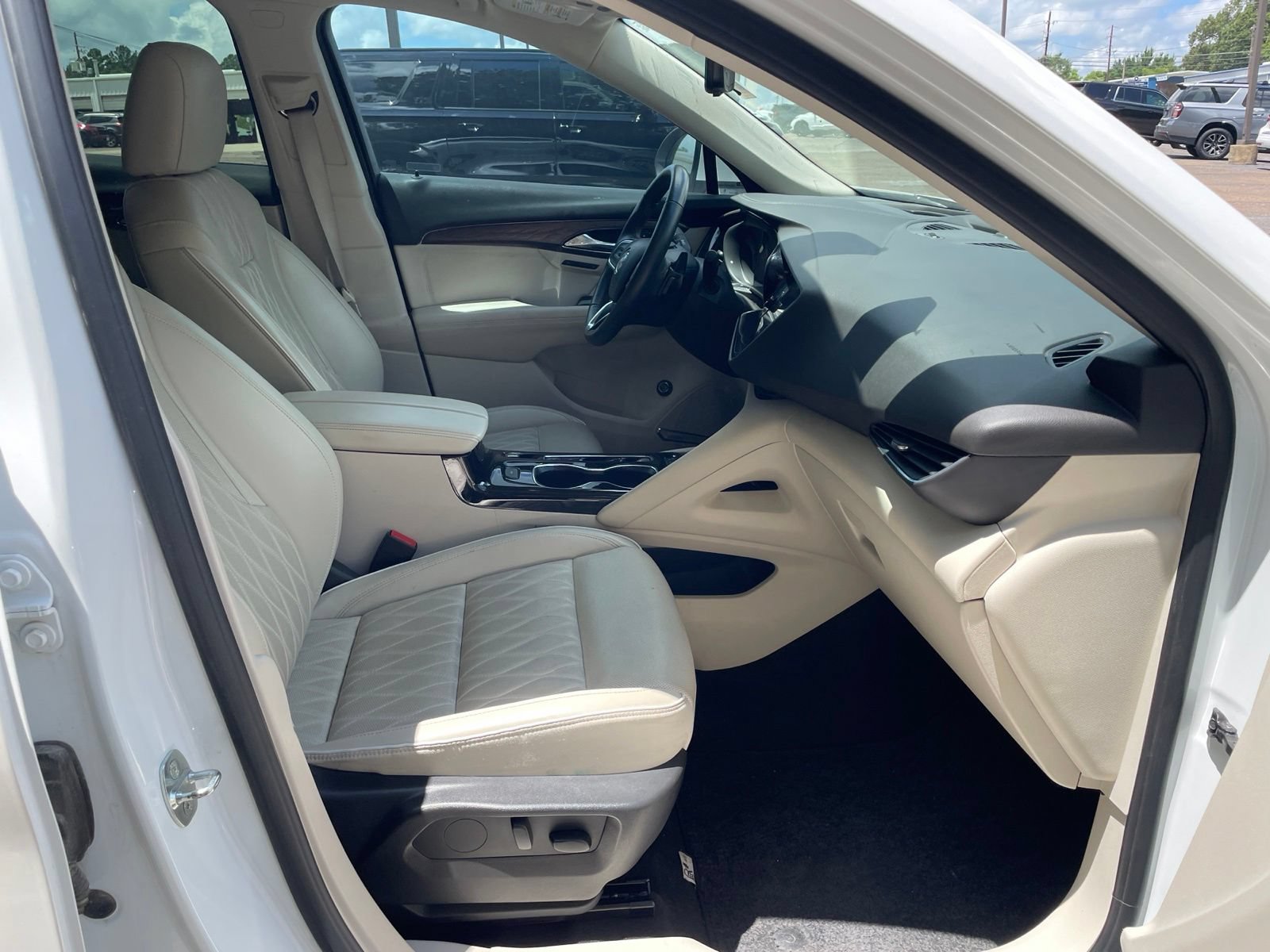 Used 2023 Buick Envision Avenir AWD/4WD image 37