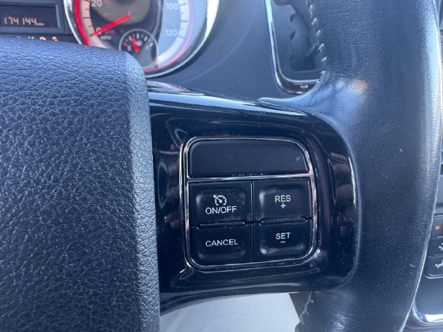 Used 2017 Dodge Grand Caravan SXT FWD image 28