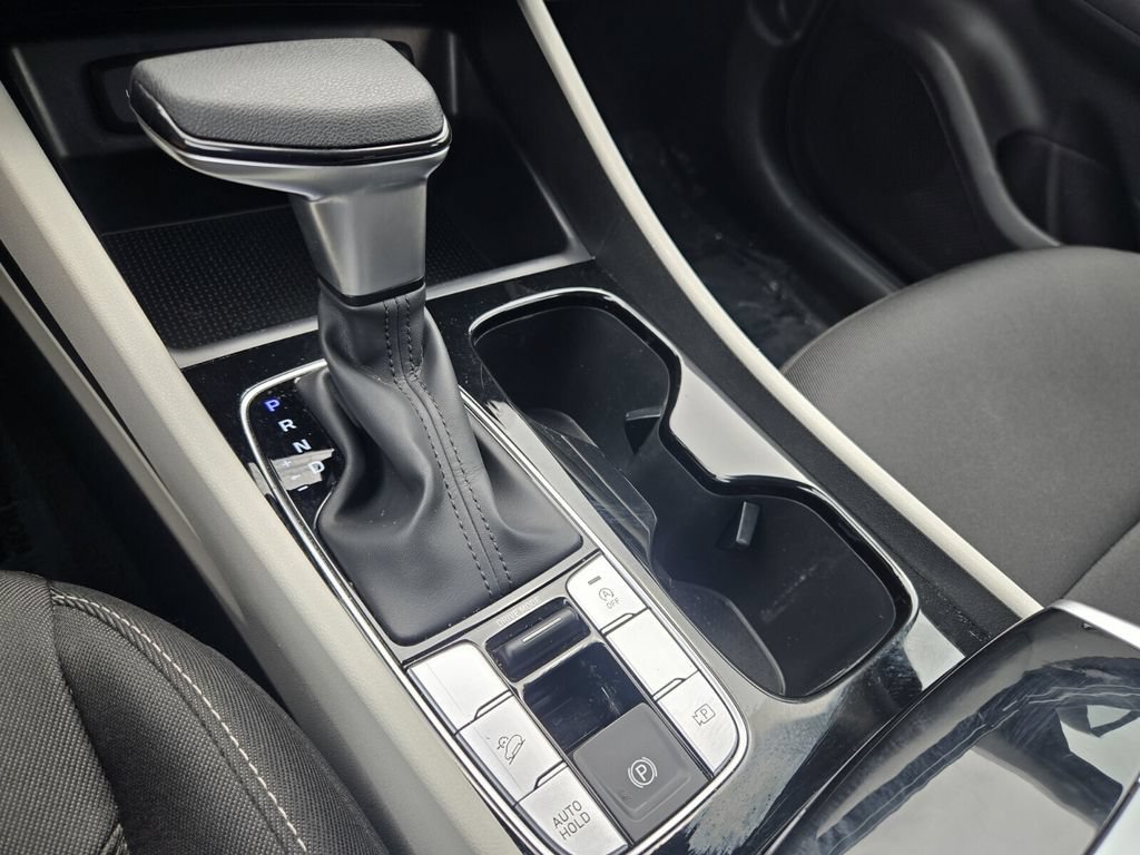 Certified 2024 Hyundai Tucson SE FWD image 17