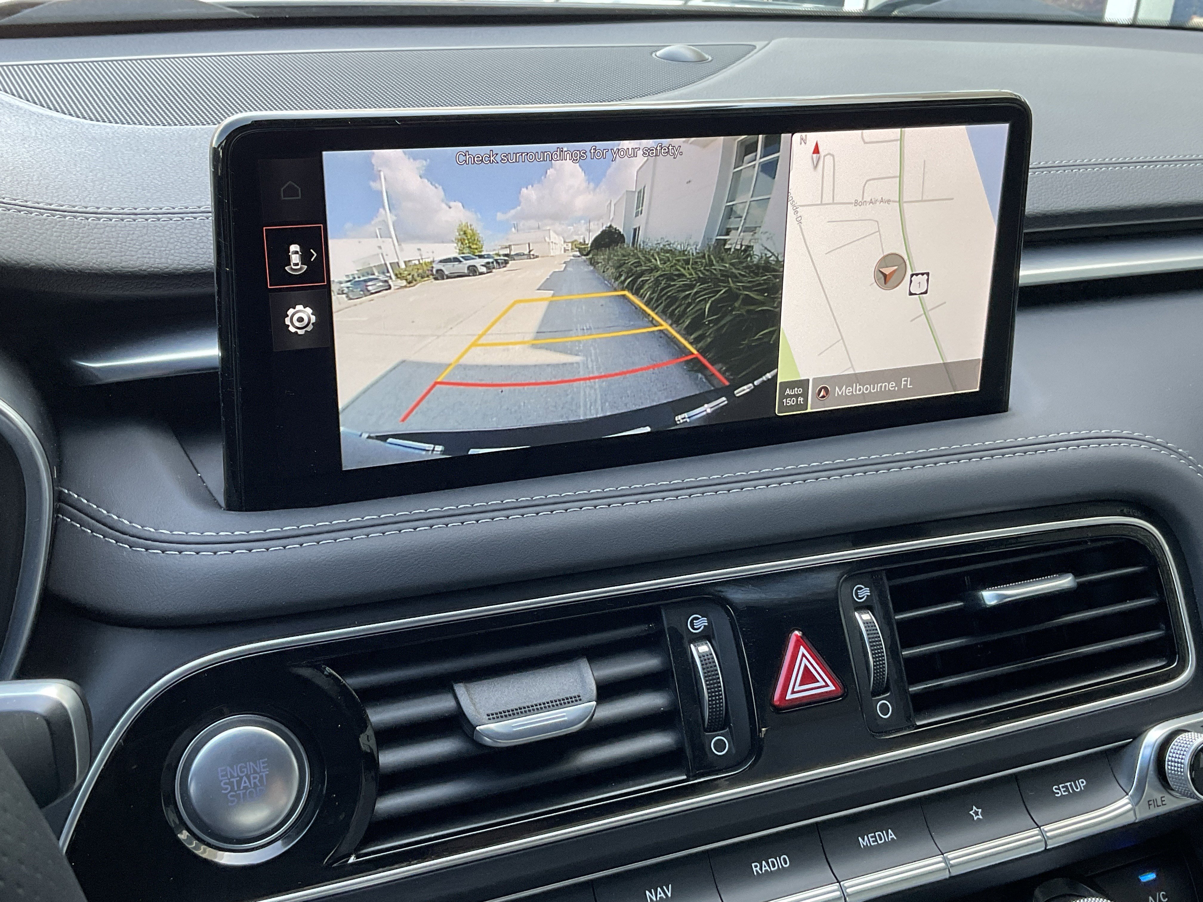 Used 2023 Genesis G70 2.0T image 16