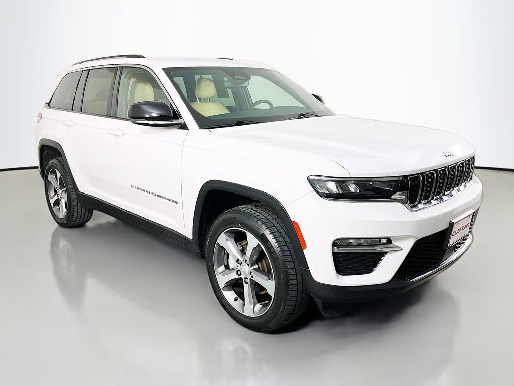 Used 2023 Jeep Grand Cherokee Limited AWD/4WD image 4