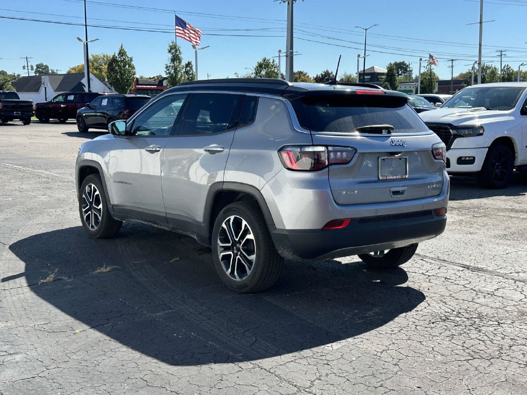 Used 2024 Jeep Compass Limited AWD/4WD image 6