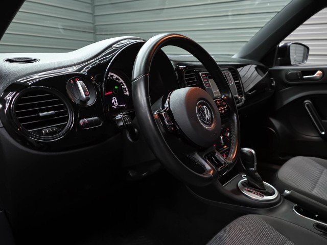 Used 2019 Volkswagen Beetle 2.0T S FWD image 11