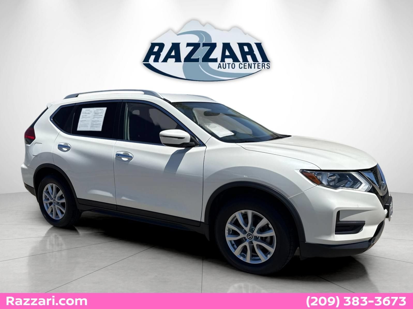 Used 2017 Nissan Rogue SV FWD image 1