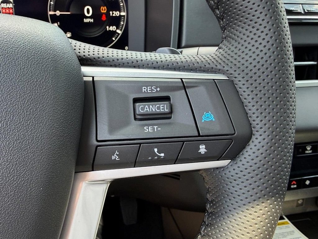 Used 2026 Nissan Rogue Platinum AWD/4WD image 16