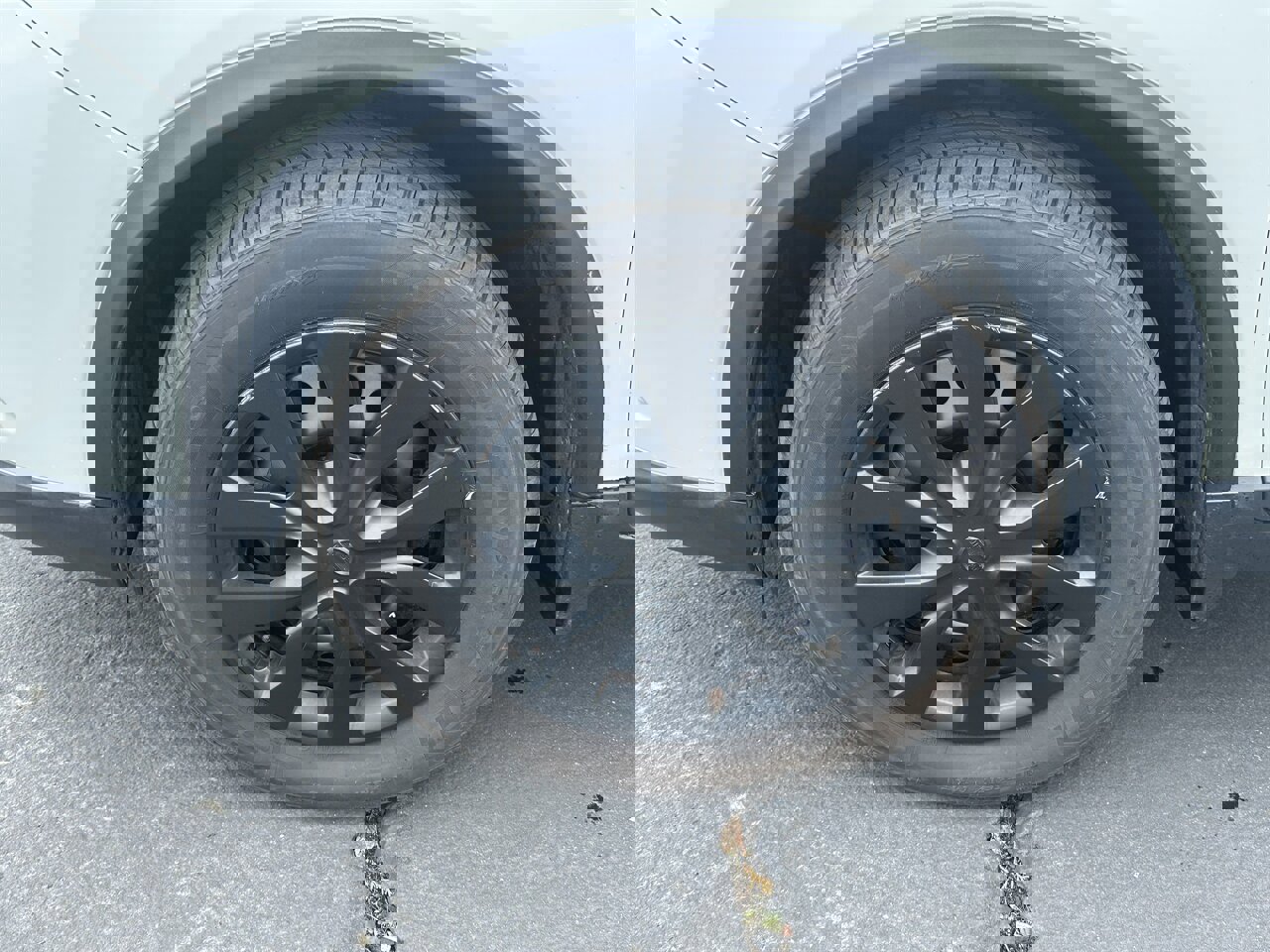 Used 2016 Nissan Rogue S w/ Appearance Package image 28