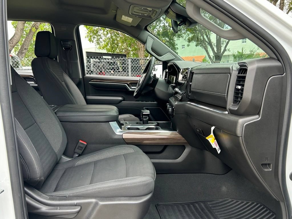 Used 2025 Chevrolet Silverado 1500 RST RWD image 45