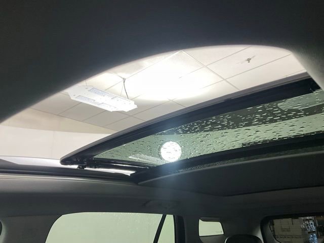 Used 2024 GMC Terrain SLT w/ Infotainment Package II image 20