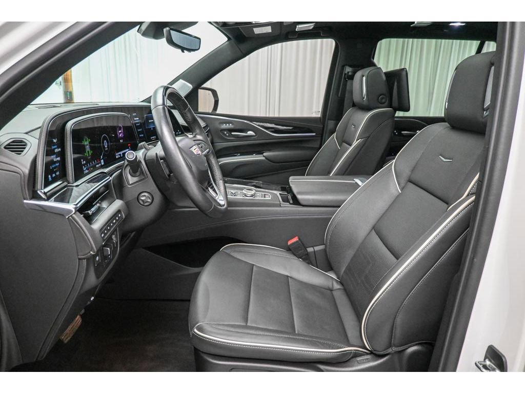 Certified 2024 Cadillac Escalade Sport w/ LPO, ONYX Package image 40