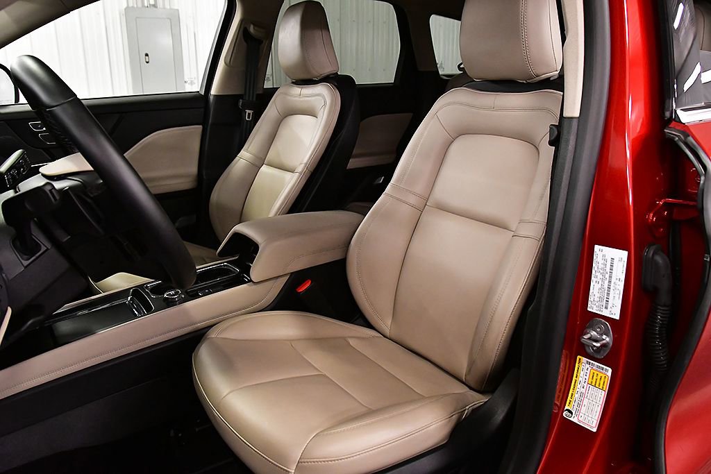 Used 2025 Lincoln Corsair AWD image 26